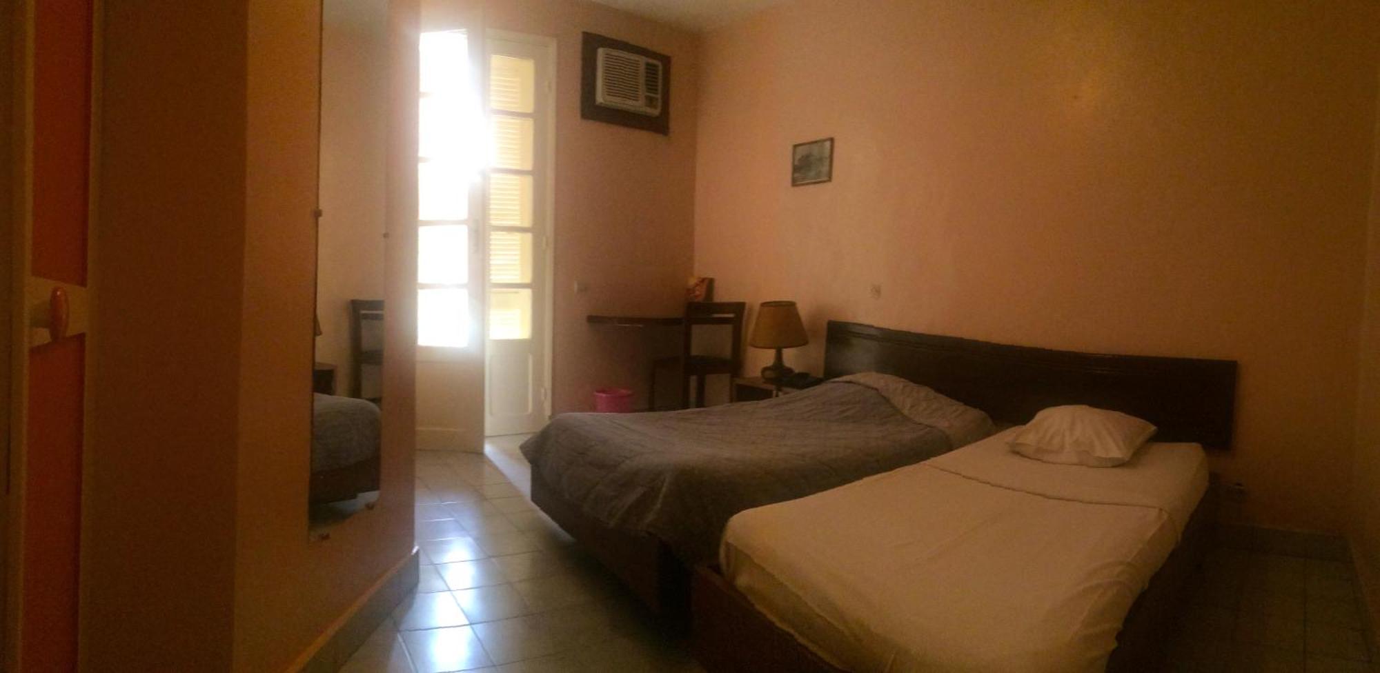 Hotel Saint-Louis Sun داكاغْ الغرفة الصورة