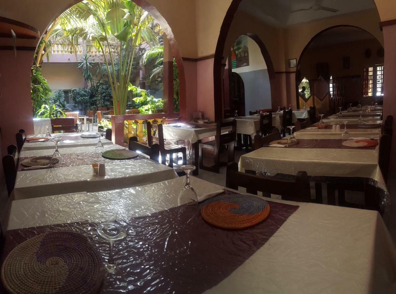 Hotel Saint-Louis Sun داكاغْ المظهر الخارجي الصورة