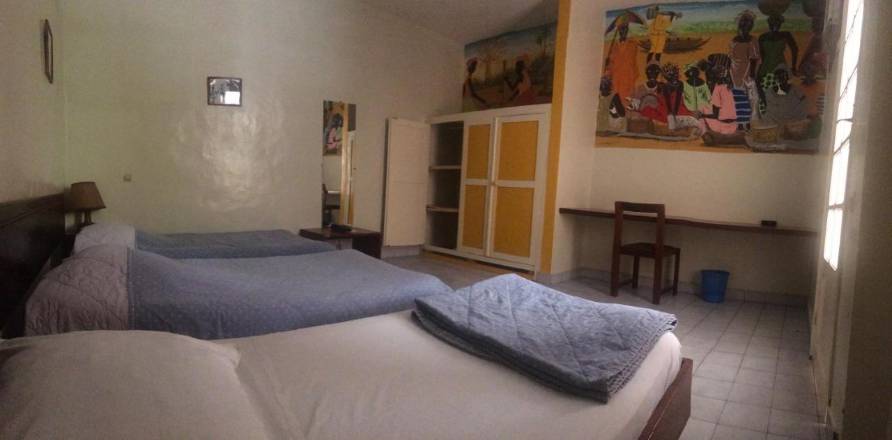 Hotel Saint-Louis Sun داكاغْ الغرفة الصورة