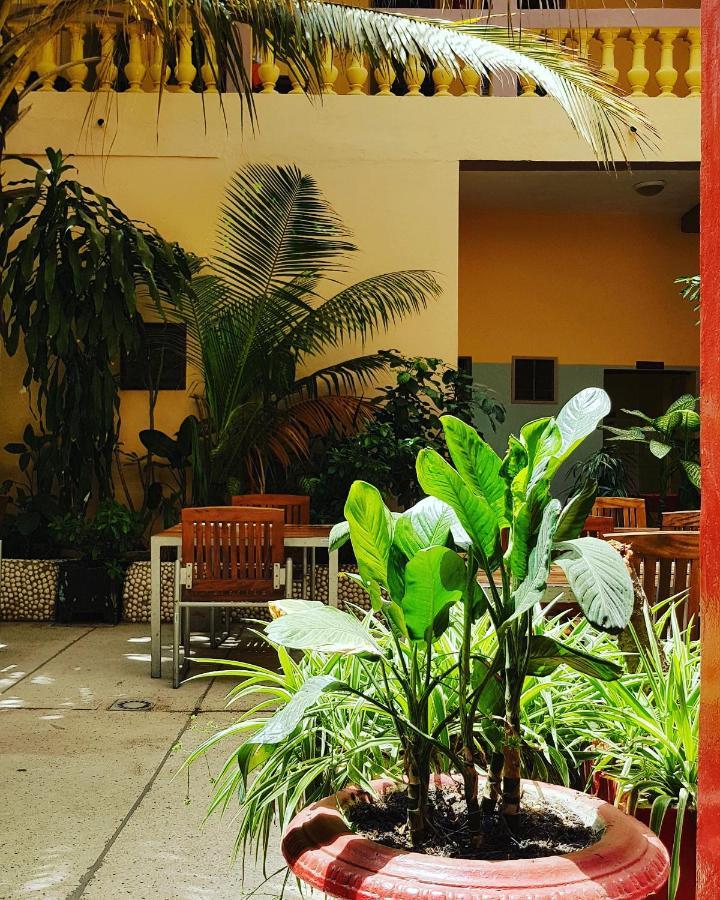 Hotel Saint-Louis Sun داكاغْ المظهر الخارجي الصورة